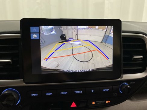 New 2025 Hyundai Venue SEL image 9