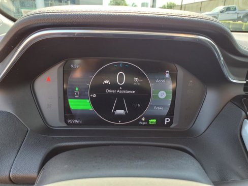 Used 2023 Chevrolet Bolt EUV LT image 17