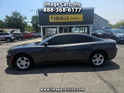 Used 2020 Dodge Charger SXT image 1