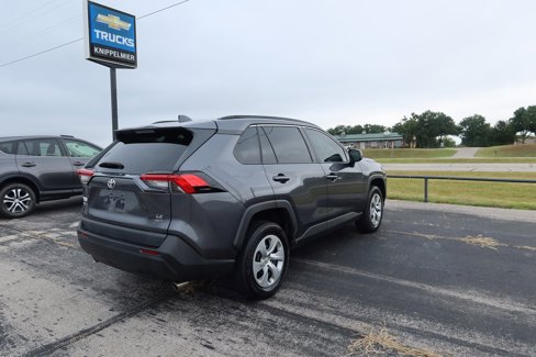 Used 2020 Toyota RAV4 LE image 6