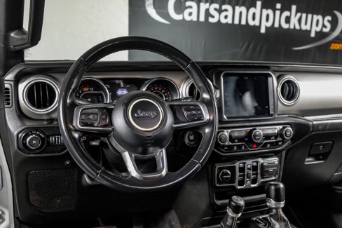 Used 2018 Jeep Wrangler Unlimited Sahara image 16