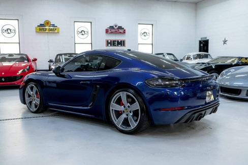 Used 2021 Porsche 718 Cayman GT4 image 9