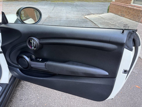 Used 2016 MINI Cooper Convertible image 23