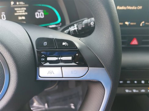New 2025 Hyundai Elantra Blue image 17