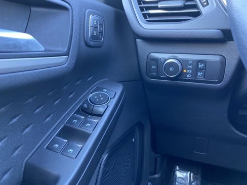Used 2020 Ford Escape SEL image 14