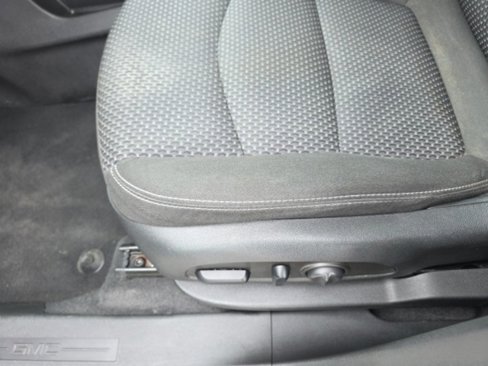 Used 2023 GMC Terrain SLE w/ Driver Convenience Package image 14