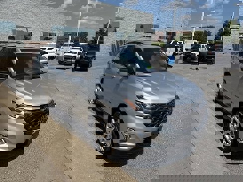 Certified 2021 Chevrolet Equinox LT image 3