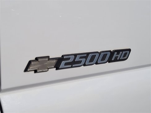 Used 2006 Chevrolet Silverado 2500 W/T image 22
