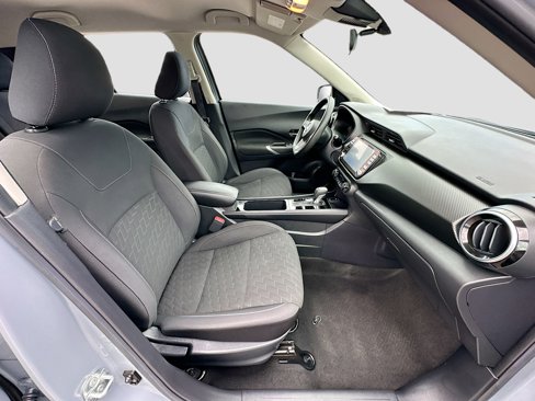 Used 2021 Nissan Kicks SV image 24