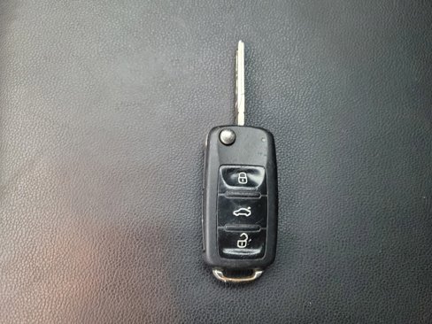 Used 2013 Volkswagen Beetle 2.5 image 32