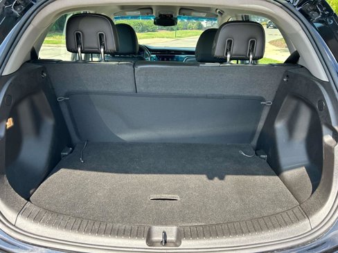 Used 2022 Chevrolet Bolt LT w/ Infotainment Package image 38