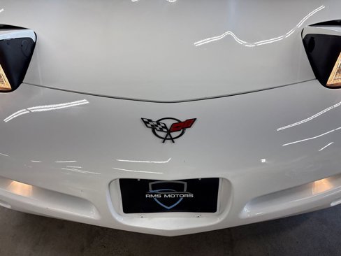 Used 2004 Chevrolet Corvette Coupe w/ Preferred Equipment Group image 21