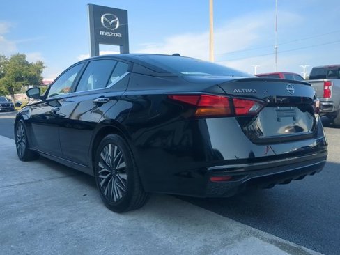 Used 2023 Nissan Altima 2.5 SV image 5