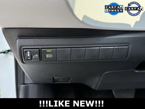 Used 2025 Toyota Corolla SE w/ SE Package image 24