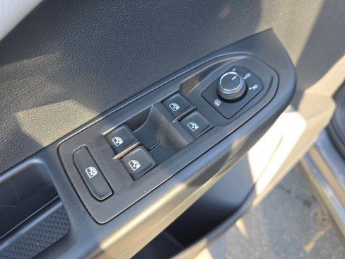 New 2025 Volkswagen Taos S image 24