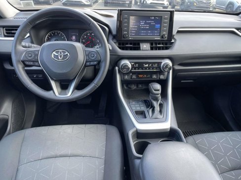 Certified 2020 Toyota RAV4 XLE image 15