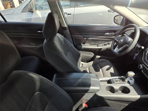 Used 2021 Nissan Altima 2.5 S image 3