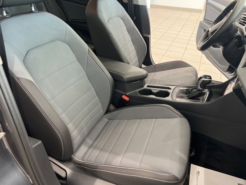 Used 2025 Volkswagen Jetta SE image 20