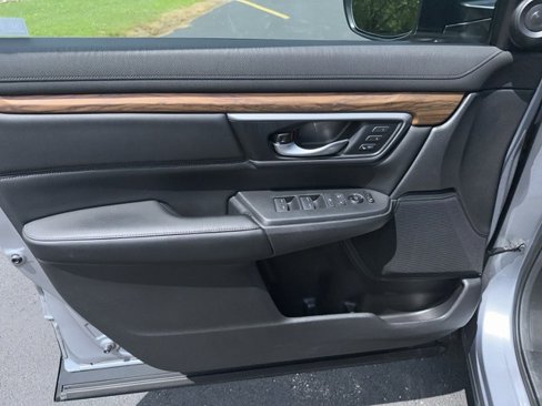 Used 2020 Honda CR-V Touring image 11