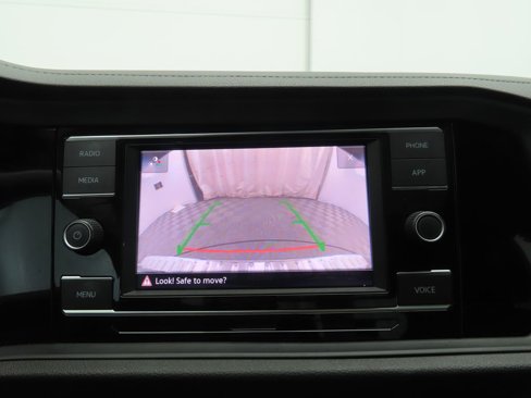 Certified 2024 Volkswagen Jetta SE image 16