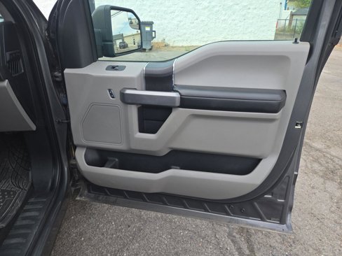 Used 2019 Ford F150 XLT image 32
