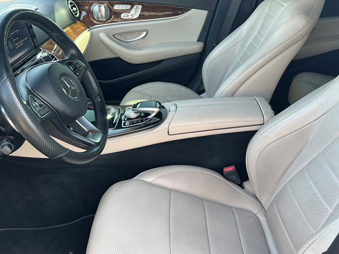 Used 2017 Mercedes-Benz E 300 4MATIC image 13