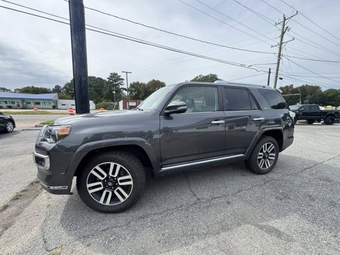 Used 2016 Toyota 4Runner 4WD image 2