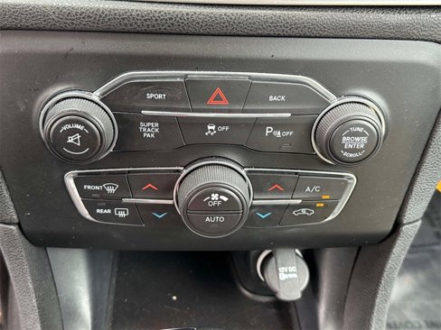 Used 2016 Dodge Charger R/T Scat Pack w/ Beats Audio Group image 23