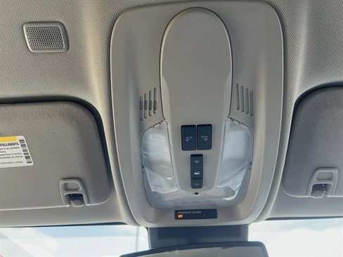 Used 2017 Chevrolet Equinox LT w/ Convenience Package image 24