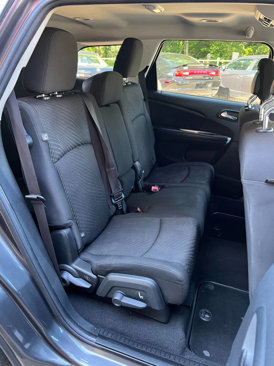 Used 2016 Dodge Journey SE w/ Flexible Seating Group image 16