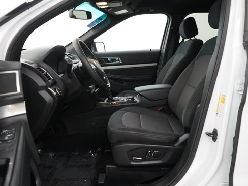 Used 2016 Ford Explorer XLT w/ Equipment Group 201A image 18