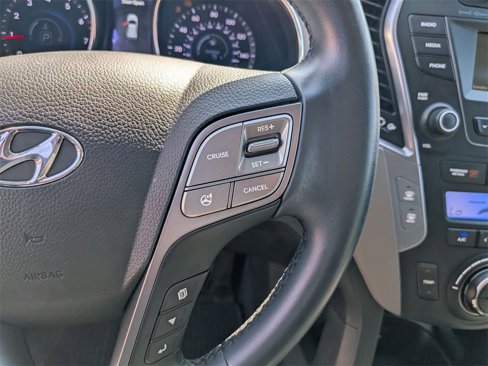 Used 2014 Hyundai Santa Fe GLS image 19