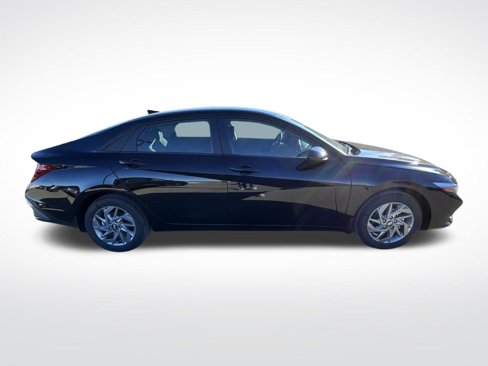 New 2025 Hyundai Elantra Blue image 5