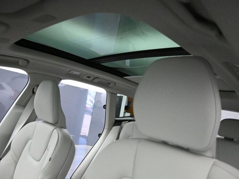 New 2025 Volvo XC60 B5 Core image 26