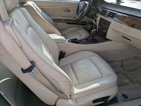 Used 2008 BMW 328i Convertible image 16