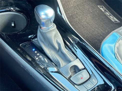 Used 2022 Toyota C-HR XLE image 19