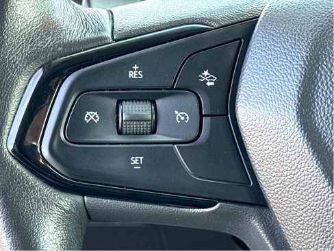 Used 2023 Chevrolet Bolt EUV LT w/ Convenience Package image 21