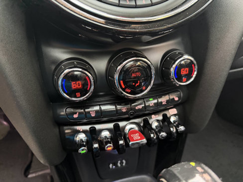 Used 2018 MINI Cooper S image 36
