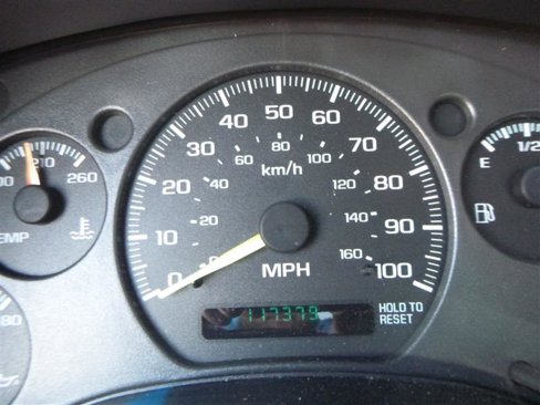 Used 2001 Chevrolet S10 Pickup LS w/ Preferred Equipment Group image 9