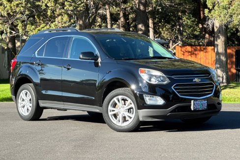Used 2017 Chevrolet Equinox LT w/ Convenience Package image 2