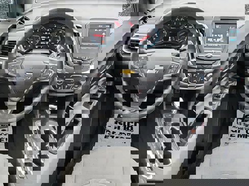Used 2018 Chevrolet Equinox LT image 8