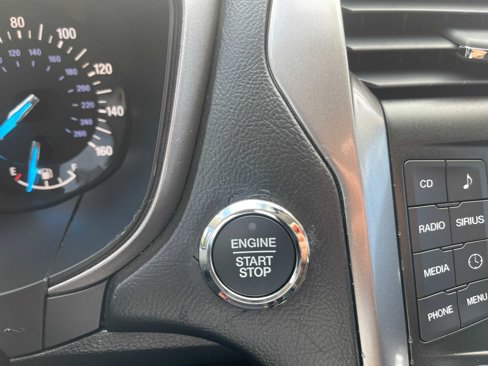 Used 2017 Ford Fusion SE image 20