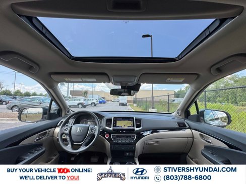 Used 2017 Honda Pilot Touring image 3