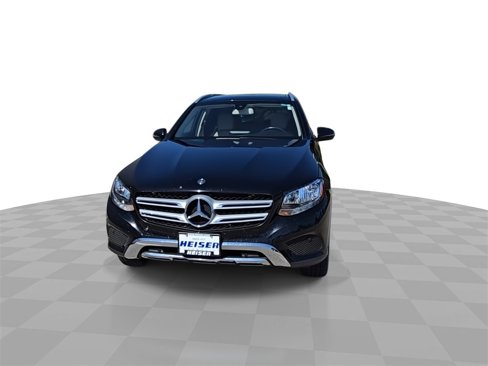 Used 2018 Mercedes-Benz GLC 300 4MATIC image 3