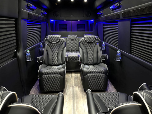 Used 2023 Mercedes-Benz Sprinter 3500 image 28