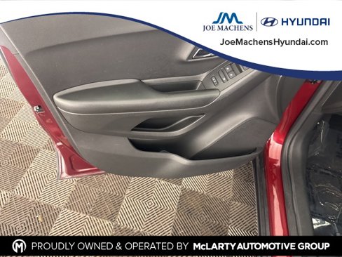Used 2021 Chevrolet Trax LT w/ Premium Seat Package image 20