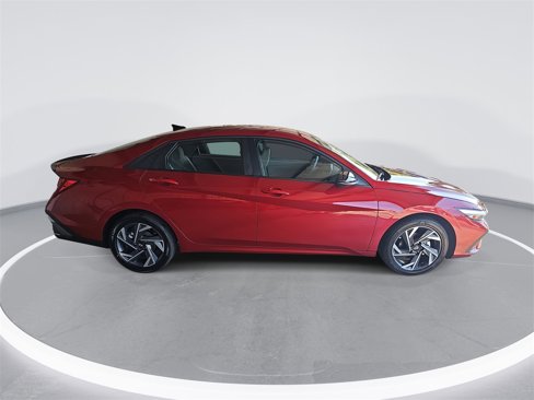 New 2025 Hyundai Elantra Sport image 4