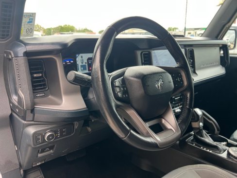 Used 2022 Ford Bronco Outer Banks image 17