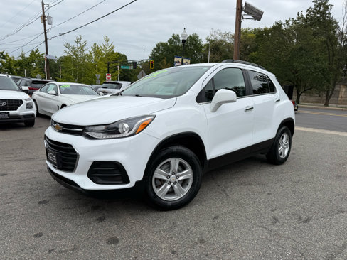 Used 2019 Chevrolet Trax LT w/ LT Convenience Package image 3