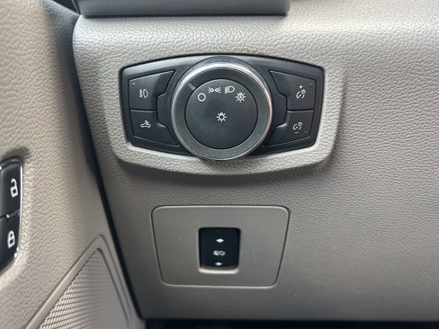 Used 2016 Ford F150 XLT w/ Equipment Group 302A Luxury image 13